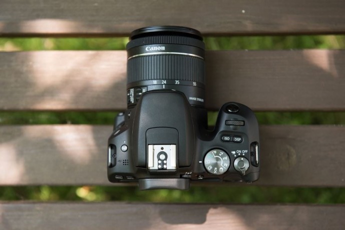 canon-200d-big-0