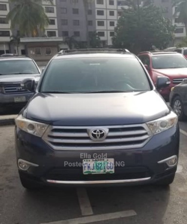 toyota-highlander-limited-2012-model-big-0