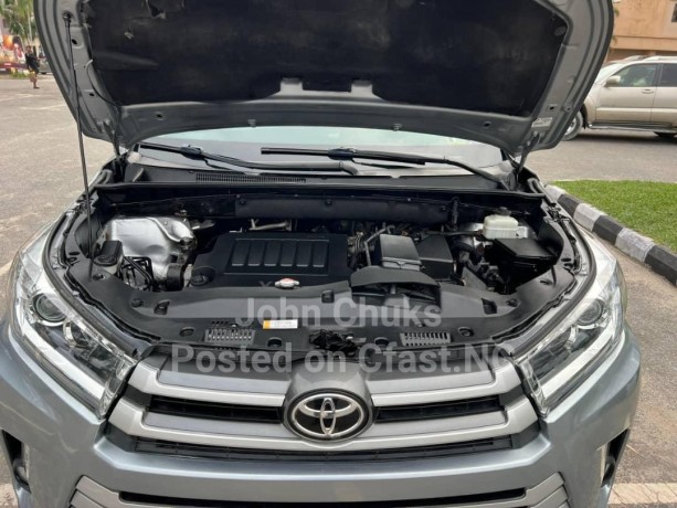 toyota-highlander-le-2015-model-big-4