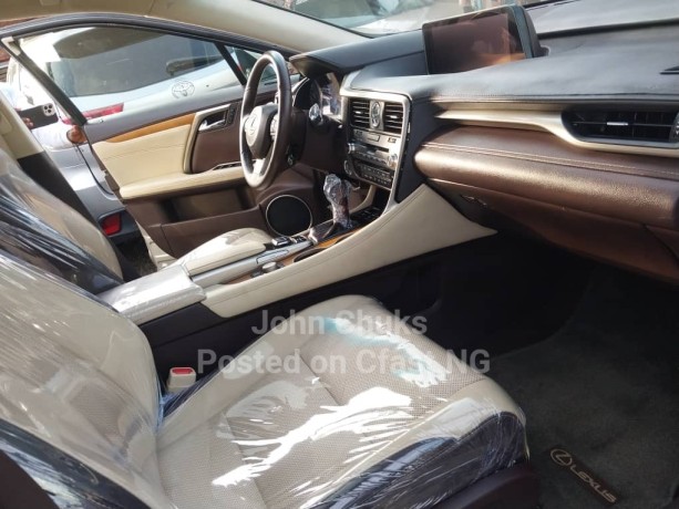 lexus-rx-350-2018-gold-big-3