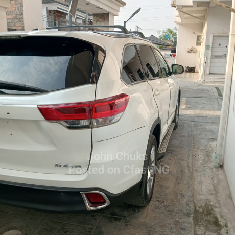 toyota-highlander-2017-xle-limited-big-2