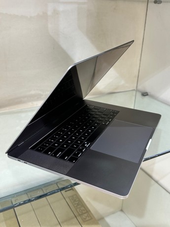uk-used-macbook-pro-2018-core-i7-16gb512gb-big-0